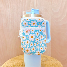 Load image into Gallery viewer, Water Bottle Backpack - Blue Daisy