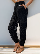 Load image into Gallery viewer, Pocketed Lace Elastic Waist Pants