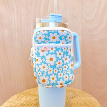 Load image into Gallery viewer, Water Bottle Backpack - Blue Daisy
