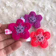 Load image into Gallery viewer, Happy Flower Clips
