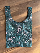 Load image into Gallery viewer, Floral Crab Packable Tote Bag
