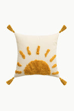 Load image into Gallery viewer, Sun Graphic Tassel Pillow Cover
