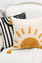 Load image into Gallery viewer, Sun Graphic Tassel Pillow Cover
