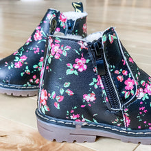 Load image into Gallery viewer, Toddler/Youth vegan leather bootie
