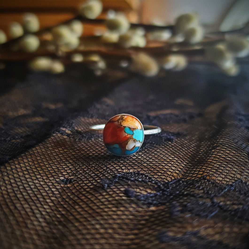 Spiny Oyster Turquoise Spur Ring- size 6/7/8
